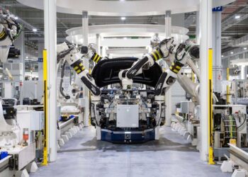 Featured image for: AI in Manufacturing & Industry 101: Automation and Efficiency