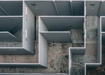 Featured image for: Navigating the Maze: AI, HIPAA, and FDA Regulations in Healthcare